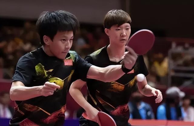 现出对乒乓