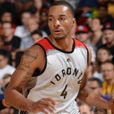 邮报：刘易斯上周说不想离队，与维亚纳会面48小时内谈妥续约