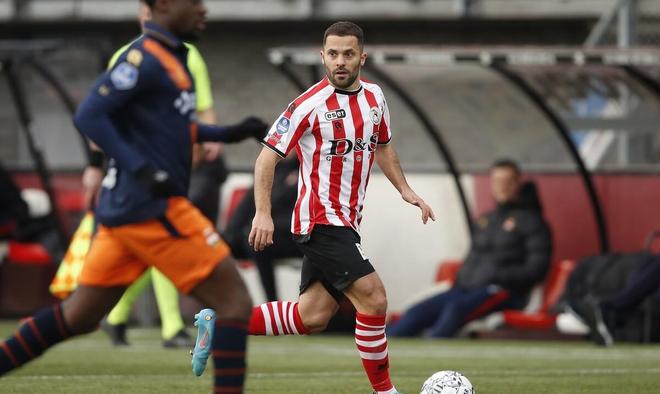 阵容中不断 阵容中不断