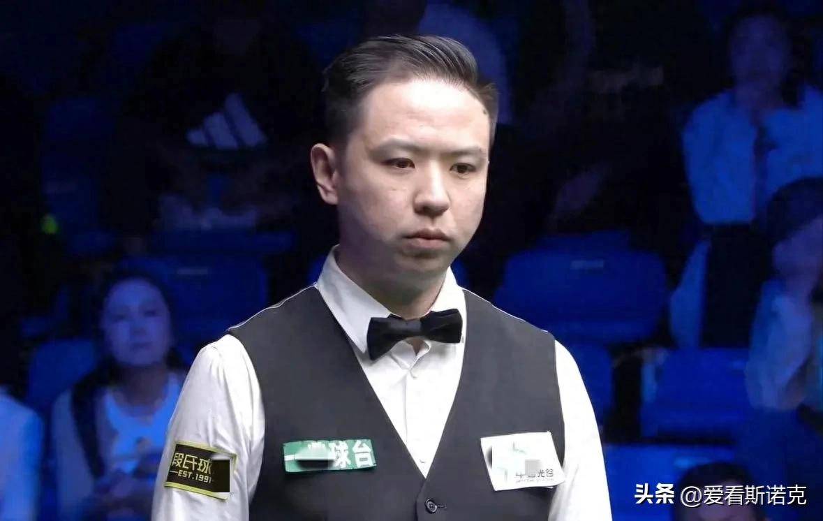 手中不仅有 手中不仅有