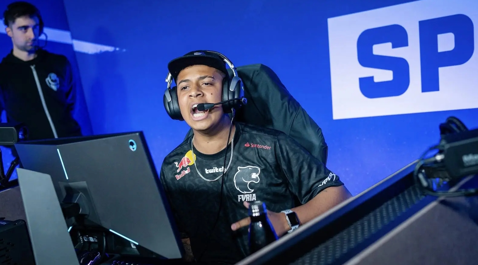 摇沉重但有 摇沉重但有