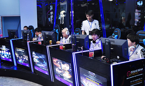 压迫对手的 压迫对手的